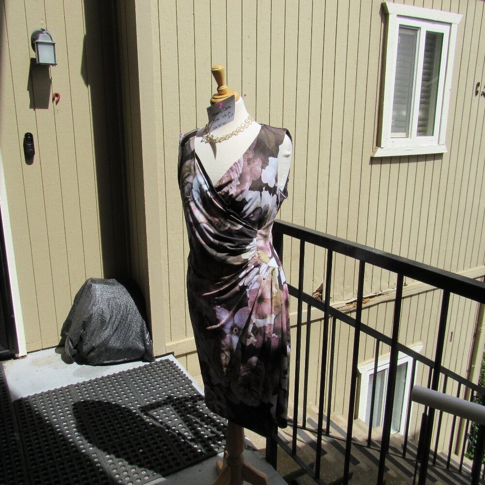 #18  NEW WOMEN'S FLORAL SUMMER DRESS BY PHASE EIGHT   (SIZE 12US / 16UK)